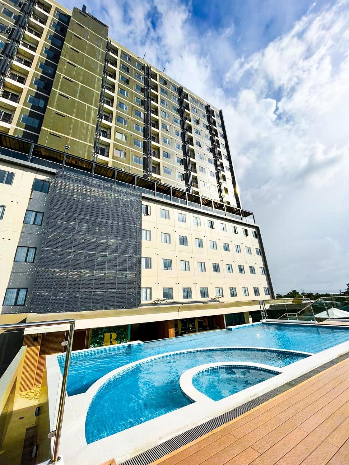 Uma Hotel And Residences ناغا المظهر الخارجي الصورة